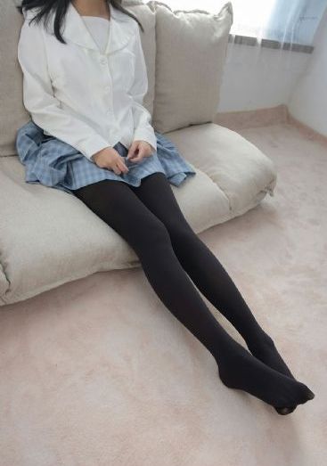 天降女子从2楼掉下了未修剪_720免费观看