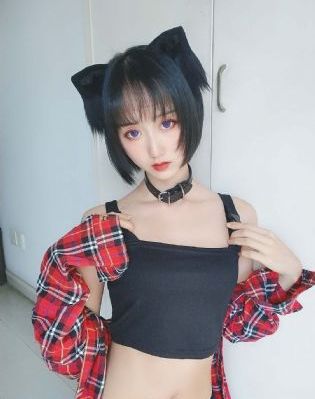 精品国产一卡2卡3卡二_高清电影完整版在线观看
